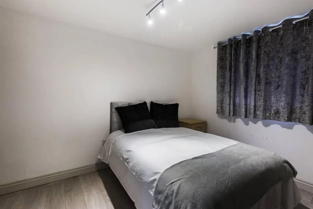 The VALE Apartment Brand New Beautiful Flat Nice and Cosy, Londra, Marea Britanie