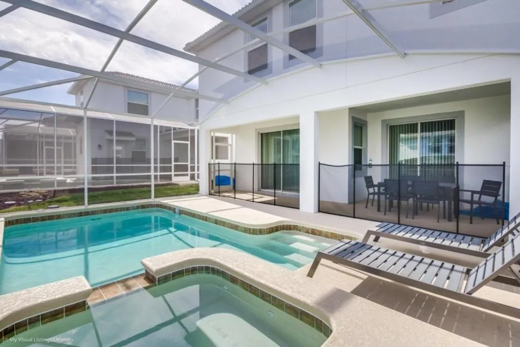 Spectacular Champions Gate 6 Bedroom with Game Rm villa, Davenport, Statele Unite ale Americii