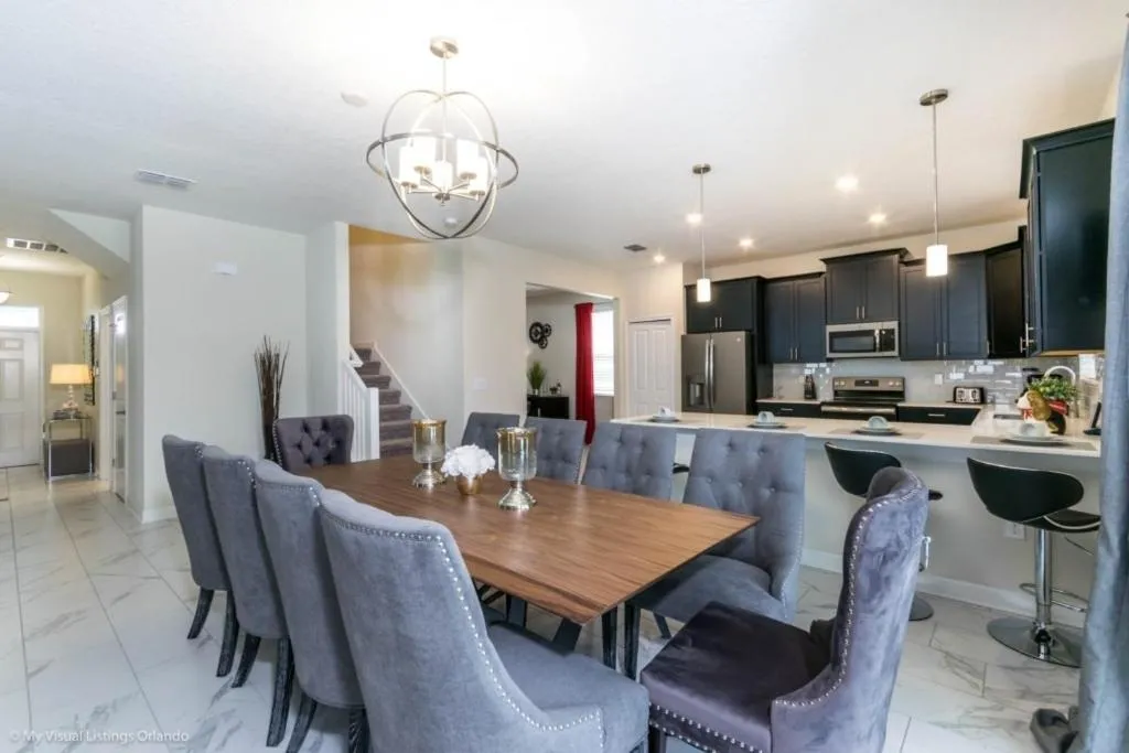 New 6 Bdm Villa with Private Pool & Game Room villa, Davenport, United States