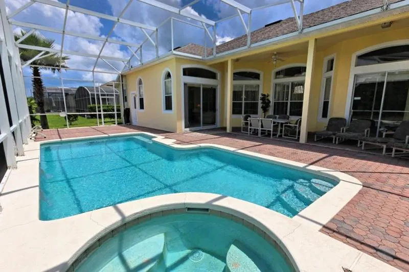 Live like a King & Queen in this 5 Bdm Villa villa, Davenport, Statele Unite ale Americii
