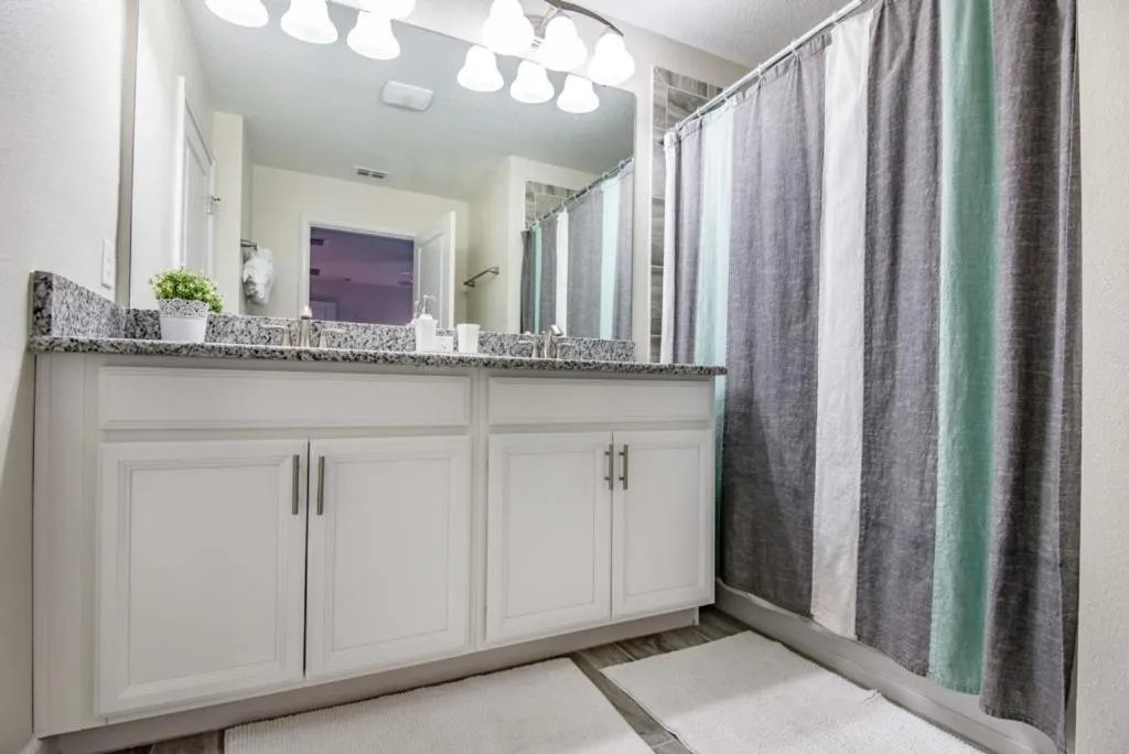 Picturesque 4 bedroom town home with pool townhouse, Davenport, Statele Unite ale Americii