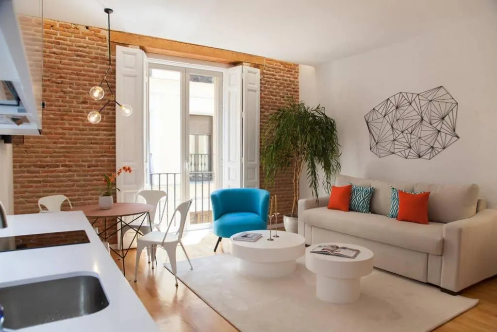 Vanrays- 2 minutes from Puerta del Sol., Madrid, Spania