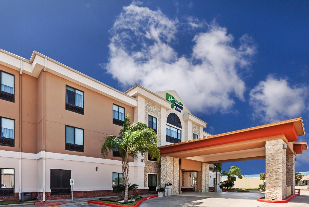 Holiday Inn Express Hotel and Suites Houston East, an IHG Hotel
