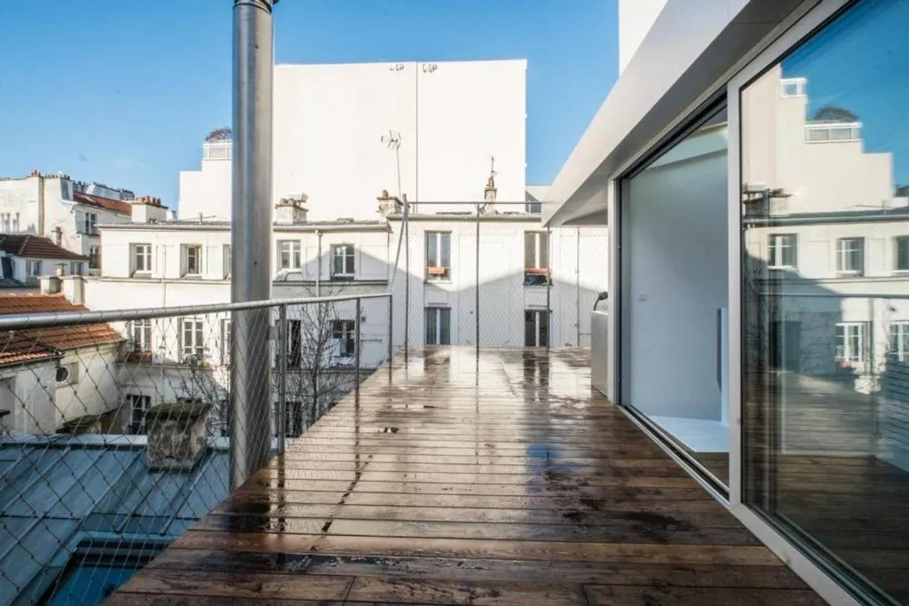 Family Home with Terrace and Garden - Paris Oberkampf, Paris, France