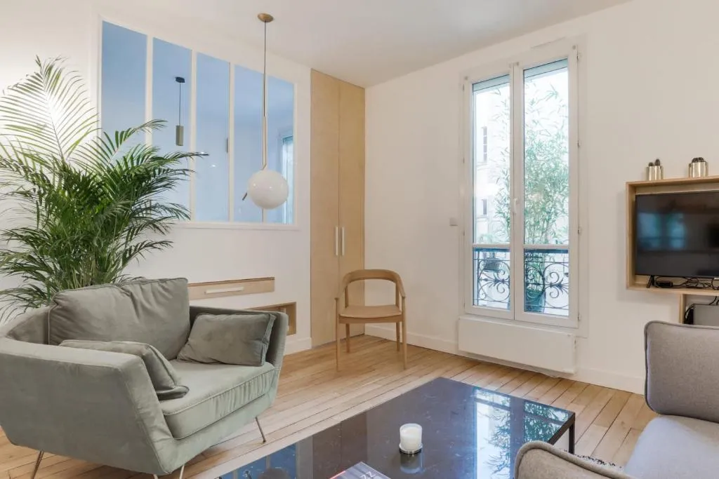 Sumptuous Apartment for 2 - Canal Saint-Martin, Paris, France