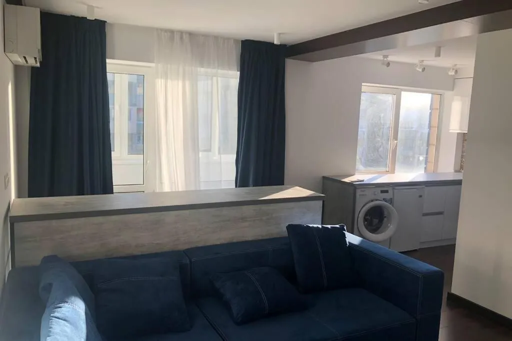 1 BR Pechersk apartment, brand new and quiet, Kiev, Ukraine