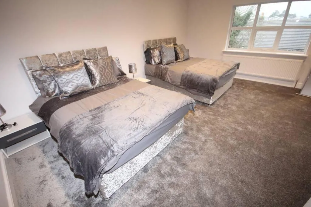 Great West Road Apartments [ Flat D ], London, United Kingdom