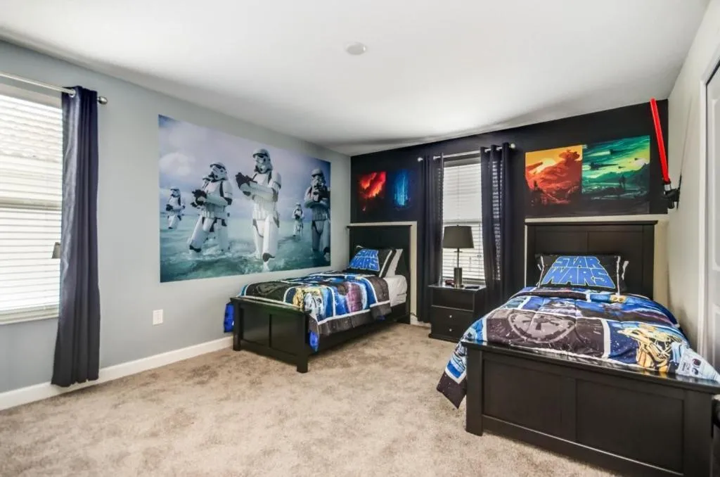 Themed Bedrooms and Game Room villa, Davenport, United States