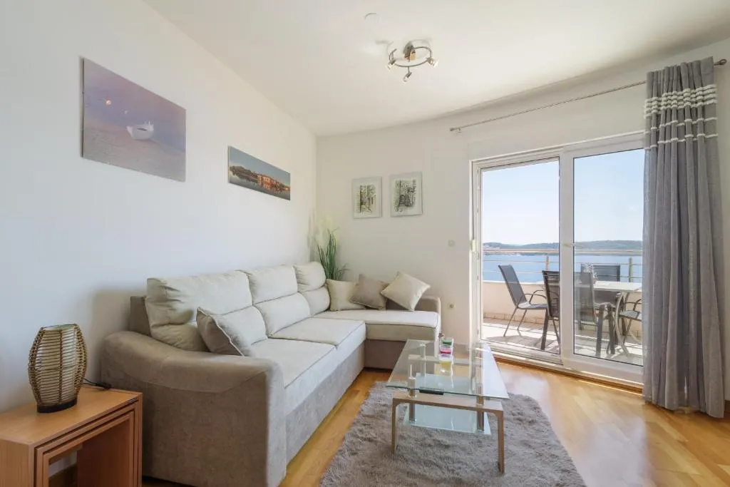Apartment Marijana, Centola, Croatia