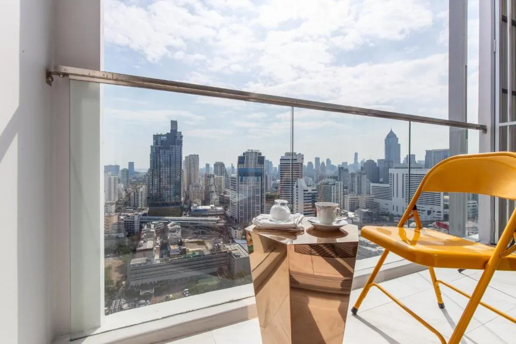 Sukhumvit11 Asoke Nana BTS Exclusive two bedroom with a twist, Bangkok, Thailand