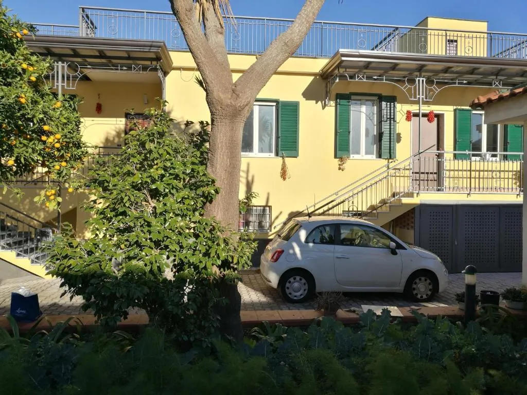 Antoniet, Arzano, Italy