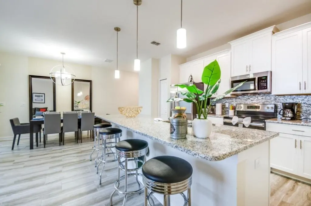 Sun & Fun 4 Bedroom Townhome at Champions Gate townhouse, Davenport, Statele Unite ale Americii
