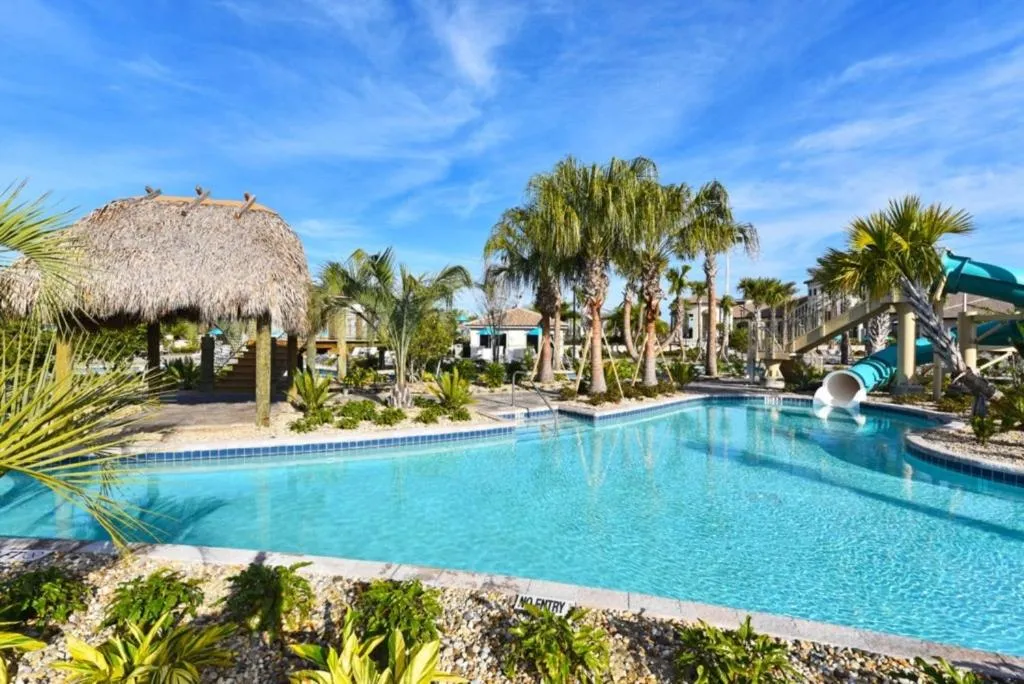8828CRUDEN villa, Davenport, United States