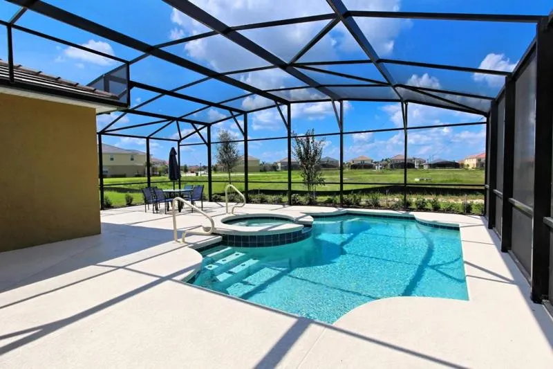 Celebrated 5 Bdm Villa with Pool Spa at Solterra villa, Davenport, Statele Unite ale Americii