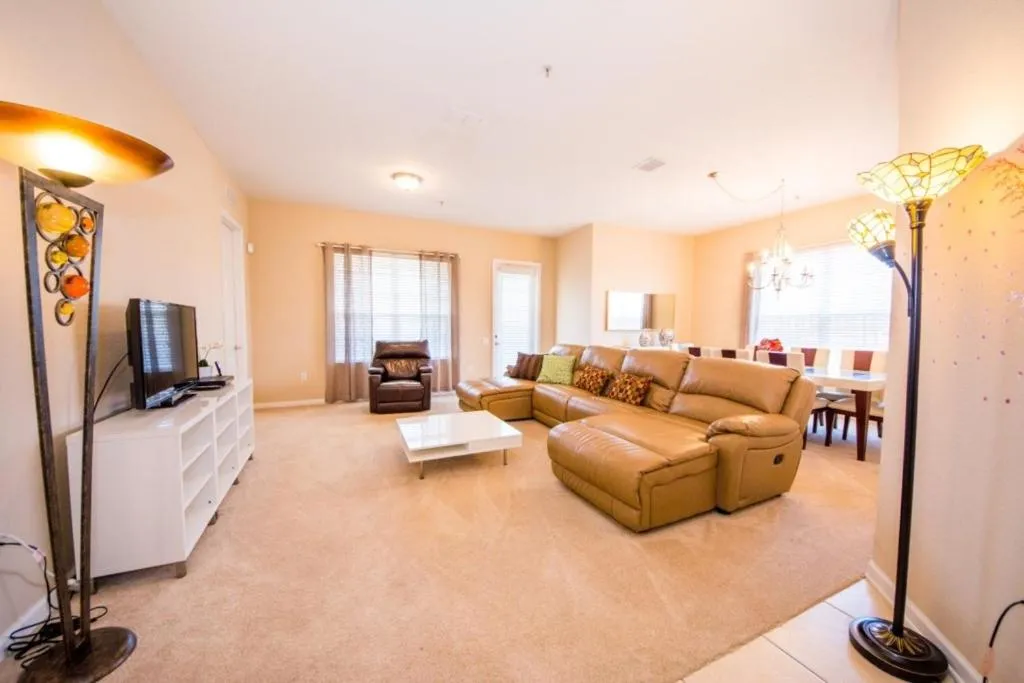 H2U - Olive - VC4804 apts, Orlando (FL), United States