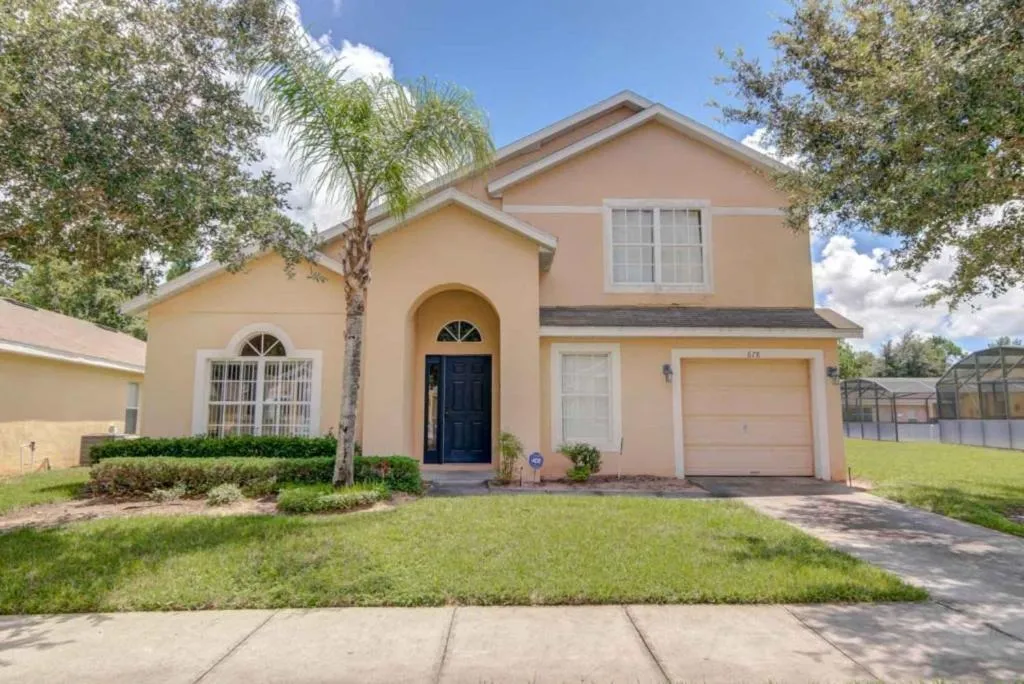 Karis' Sandy Ridge Villa home, Davenport, United States