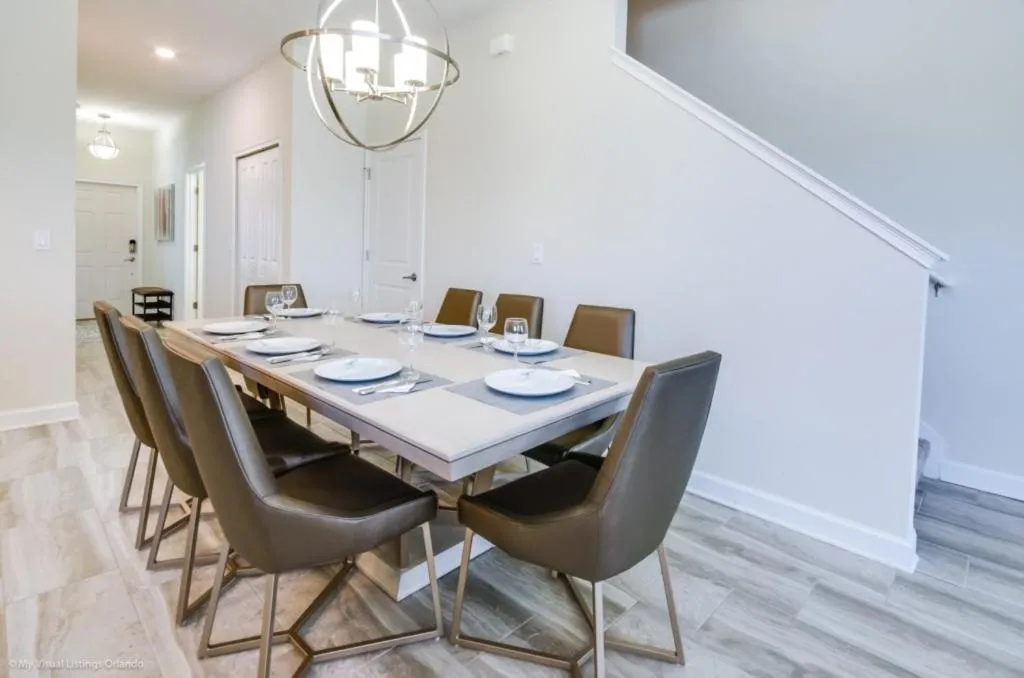 Selfie Worthy 5 Bdm Townhome with private pool townhouse, Kissimmee, Statele Unite ale Americii