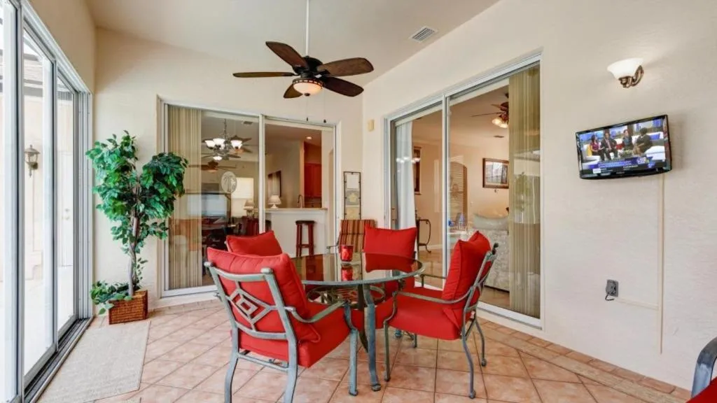 Themed Childrens Room - 4 Bdm Villa with Pool Spa villa, Davenport, United States