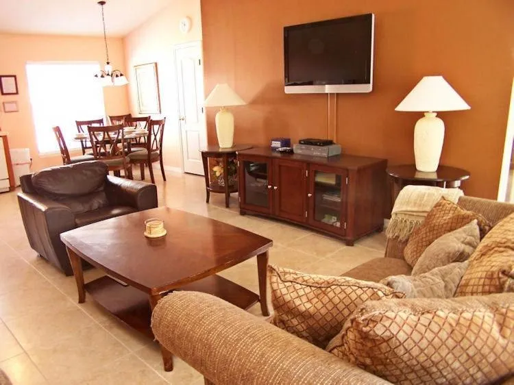 Sandy Ridge - 4 Bdm with Private Pool home, Davenport, United States