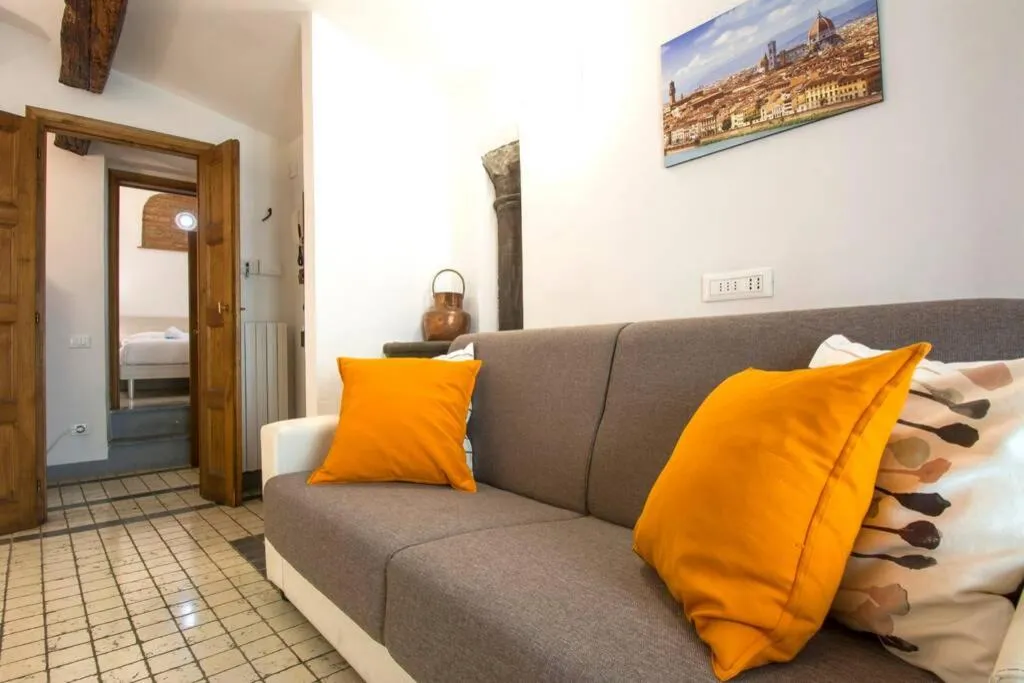 Recently renovated penthouse very close to Uffizi, Florența, Italia