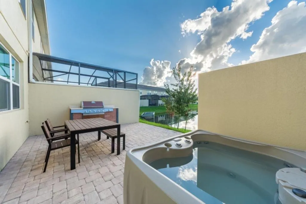H2U - Gaston - CB3181 townhouse, Kissimmee, United States