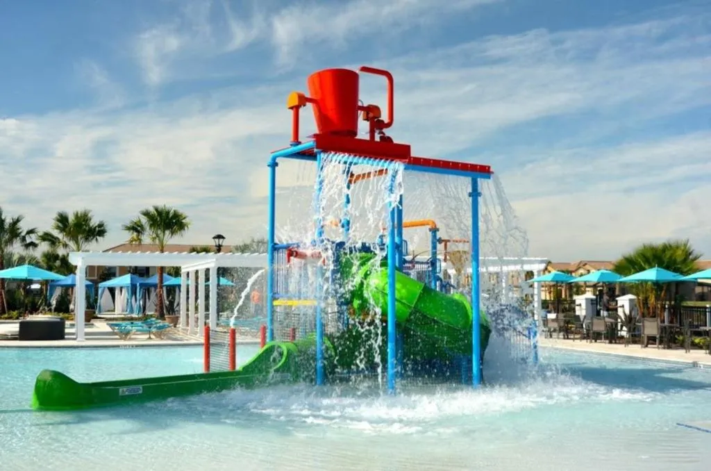 Trendy New 5 Bdm Townhome at W@W townhouse, Kissimmee, United States