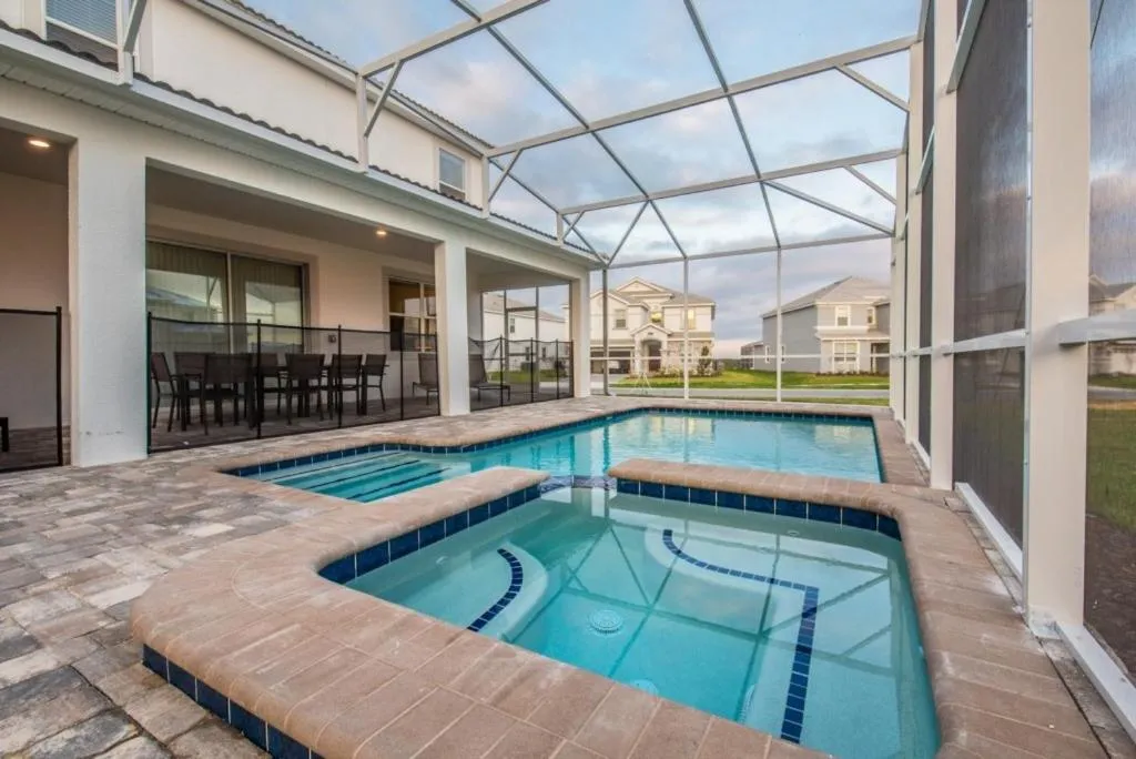 Vacation in Style - 9 Bdm in Champions Gate villa, Davenport, United States