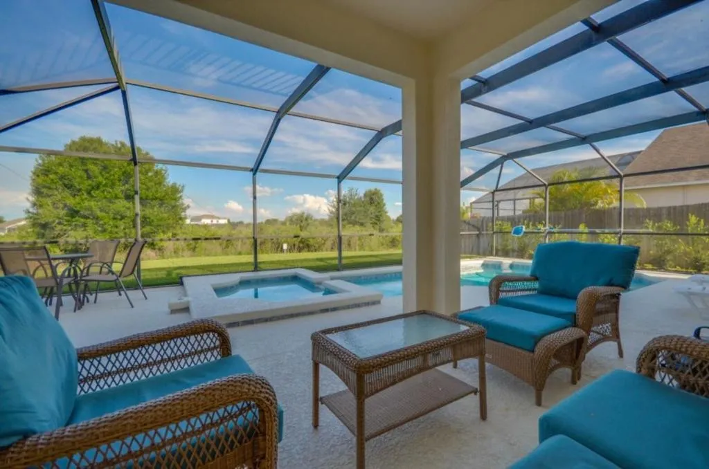 Modern Charm 4 Bdm Villa with Pool Spa Game villa, Davenport, Statele Unite ale Americii