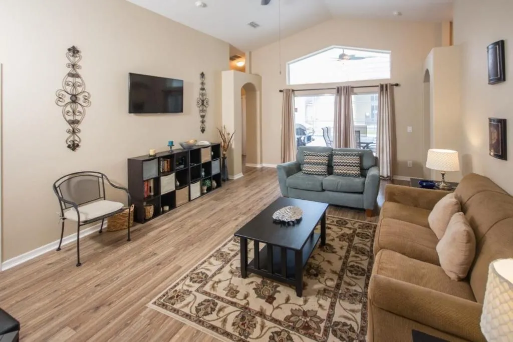 Rafael's Solana Resort Villa* home, Davenport, United States