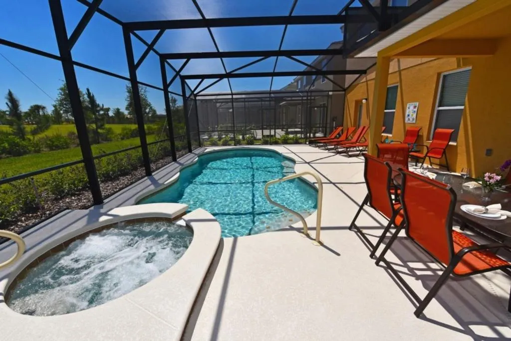 Solterra Resort- 5 Bdms of Comfort & Relaxation home, Davenport, Statele Unite ale Americii