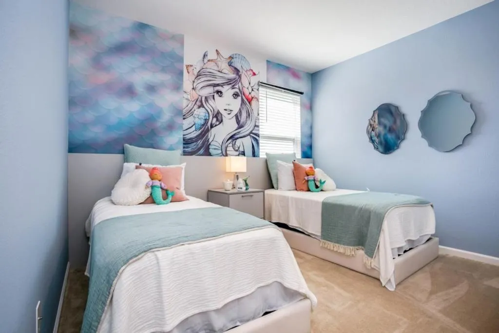 New Solterra 11 Bdm Villa - Free Resort Ameneties villa, Davenport, United States