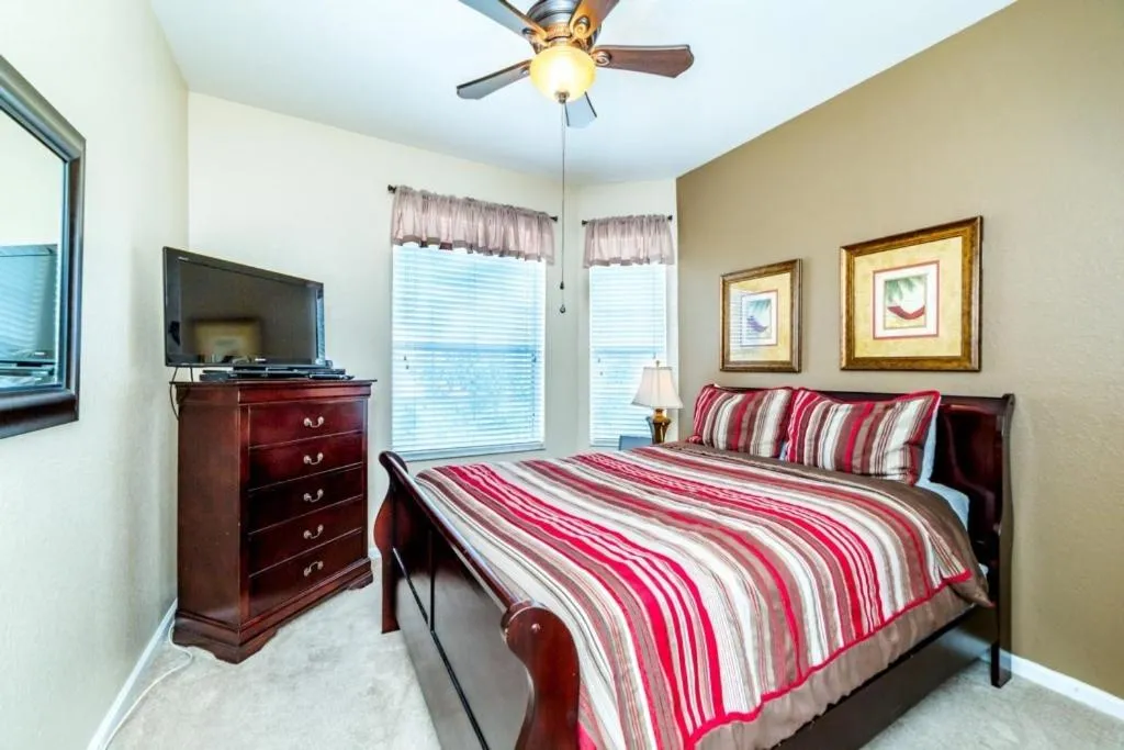 To Infinity and Beyond - Family Friendly townhouse, Orlando (FL), United States