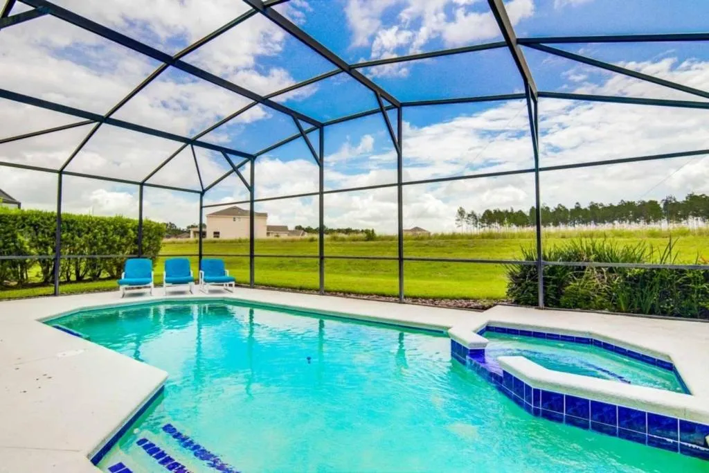 Ventoux Calabay Parc Villa home, Davenport, United States