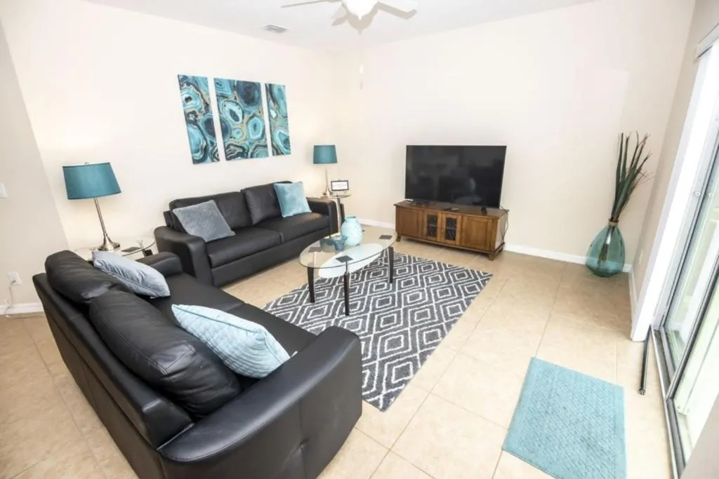 Julie's Oasis Villa** home, Davenport, Statele Unite ale Americii