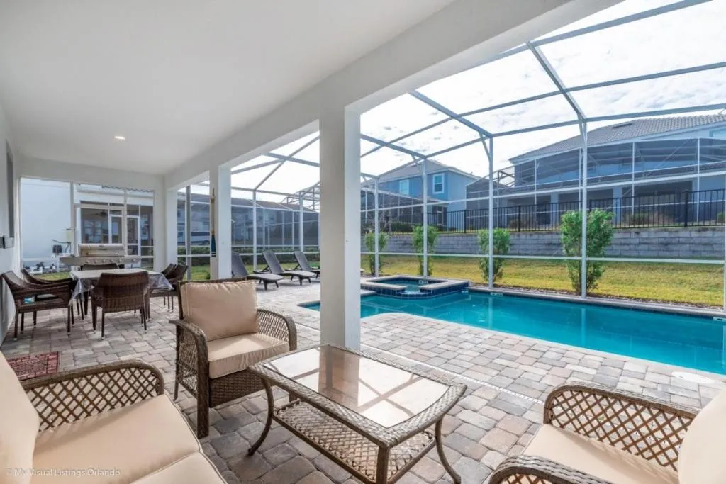 Champions Gate - New 6 Bedroom with Pool villa, Davenport, Statele Unite ale Americii