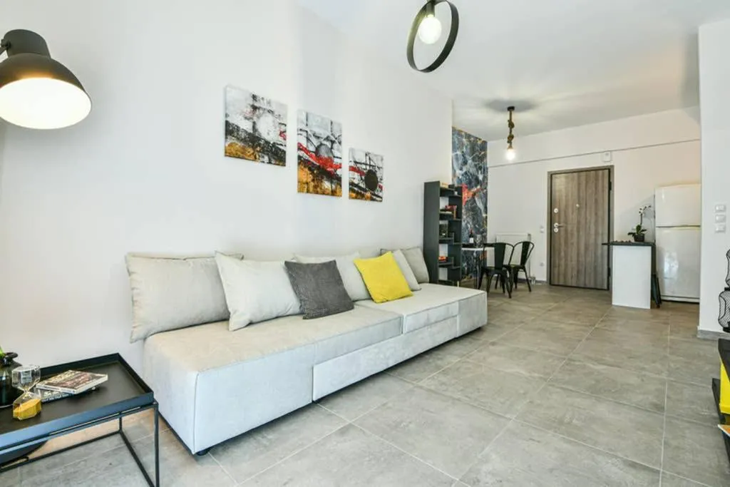 Explore Athens! Modern flat 5m from Metro station, Athens, Greece