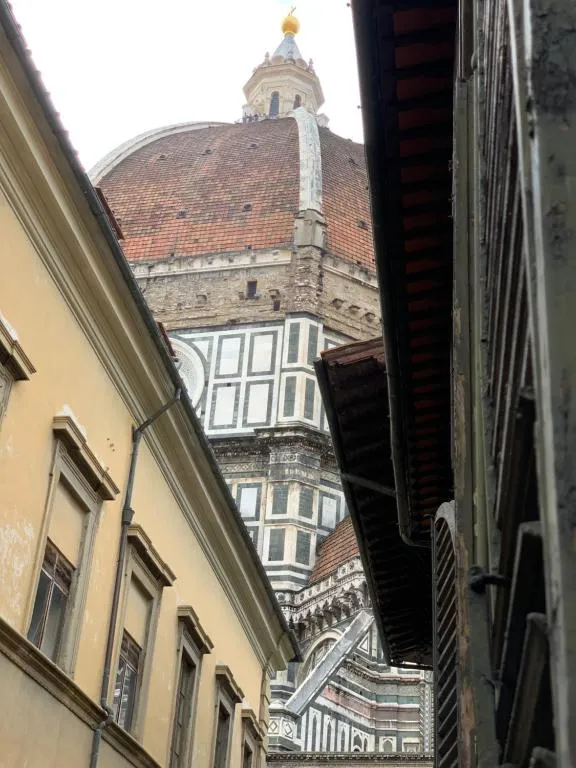 Servi 101, Florența, Italia