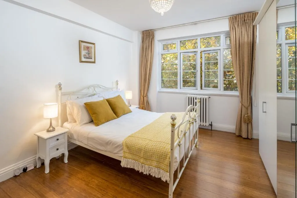 Earls Court Apartments - Near Earls Court and High Street Kensington London, Londra, Marea Britanie