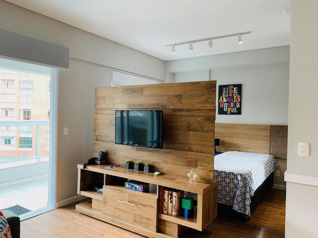 Apartamento a 200 metros da Paulista com AC, Sao Paulo, Brazil