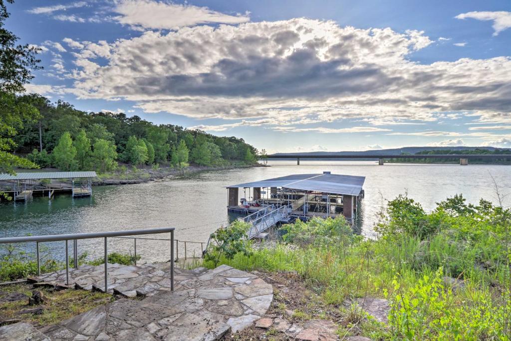 Upscale Lake Retreat with Boat Slips on Greers Ferry