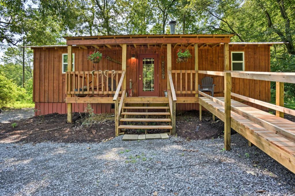 Secluded Cabin with 2 Fishing Ponds, Trails and More!