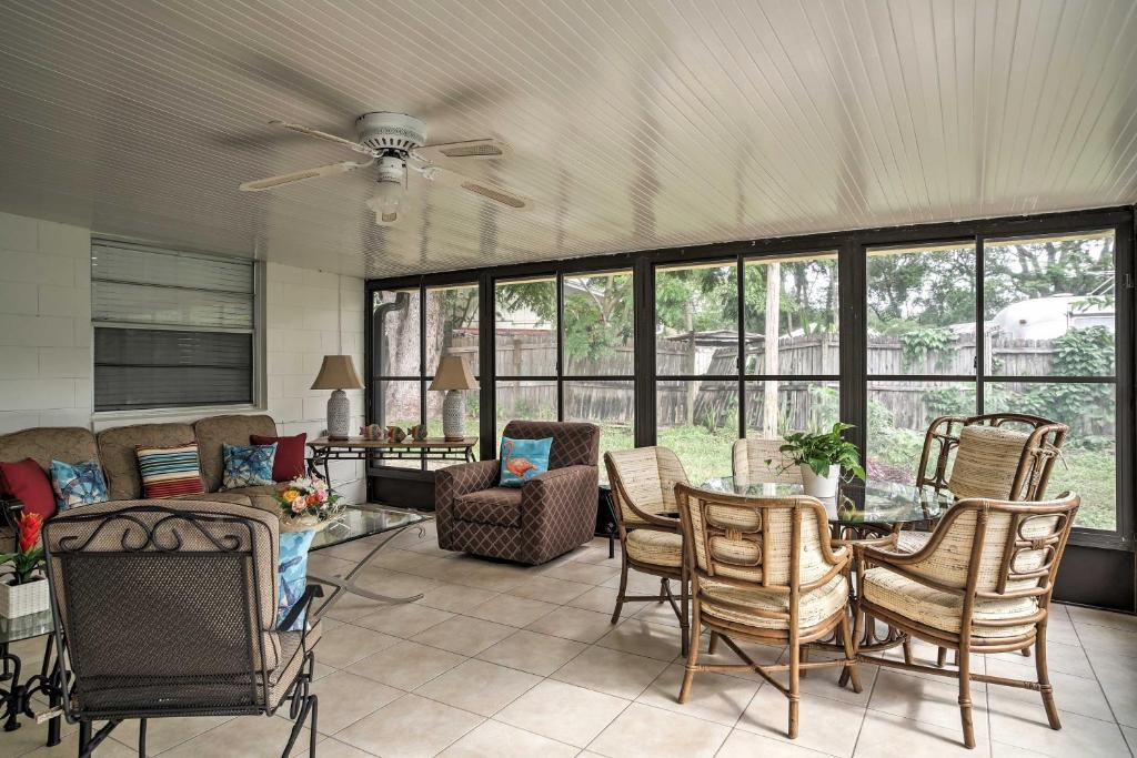 Quiet Home Near Shopping and 15 Miles From Orlando!