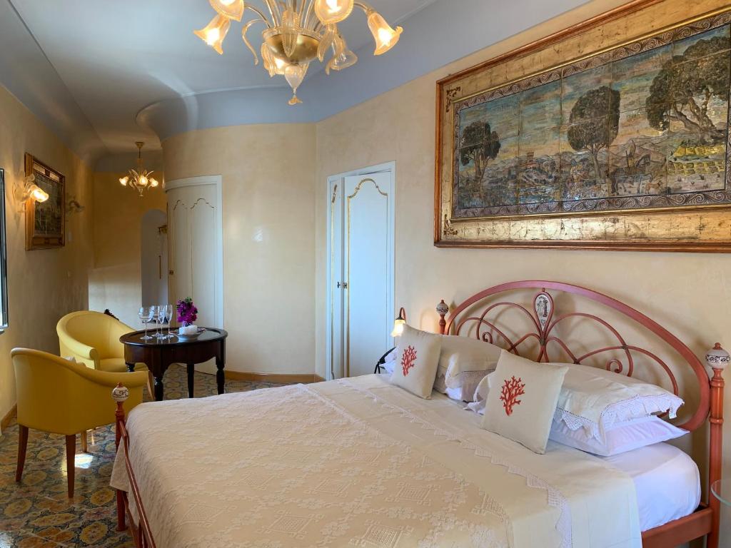 Deluxe Double Room with Balcony and Sea View