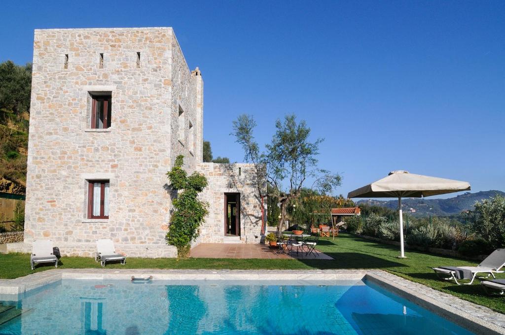 Ati Villa with pool near Gythio, Peloponnese