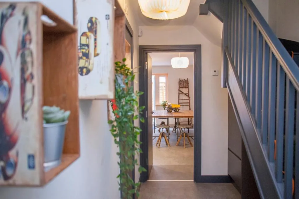 higgihaus #3a 4 Bed Big Groups Hip Location Sleeps 12, Bristol, United Kingdom