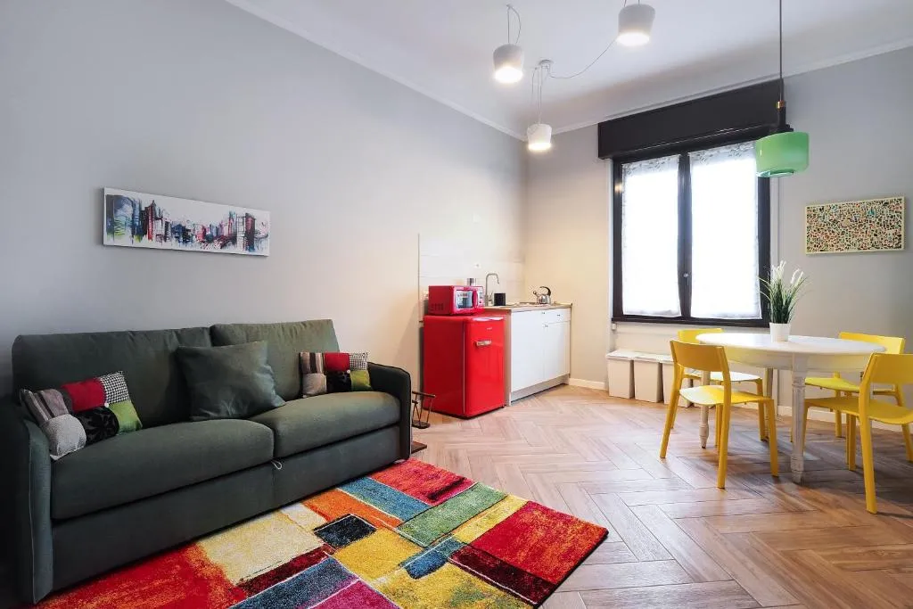 Ferrante Aporti Flats, Milano, Italia