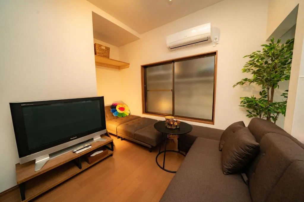 3 Bedrooms House in Food Heaven Area, Tokyo, Japan