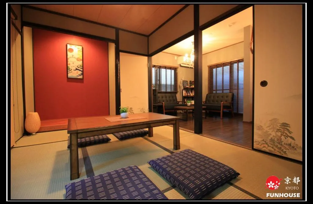 Funhouse ?, Kyoto, Japonia
