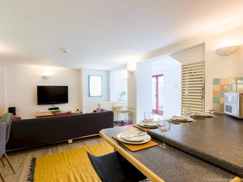 Spacious 5BDR house w/garden in fabulous location, Brighton and Hove, United Kingdom