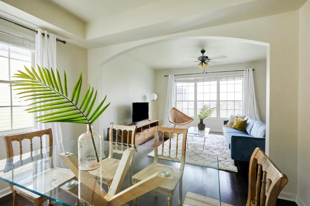 Sonder — Tremé Flats, New Orleans (LA), United States